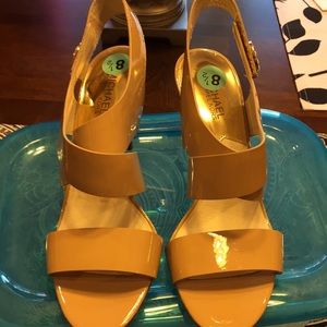 Women Patton leather heels